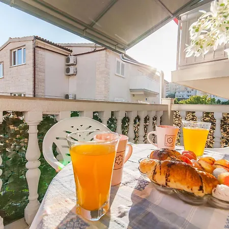 Neda Appartement Omiš