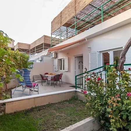 Neda Appartement *